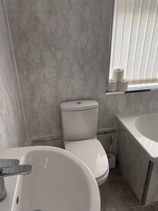 Villa Modern 2 Bed Sleep 5 Close To Anfield Stadium Liverpool Exterior foto